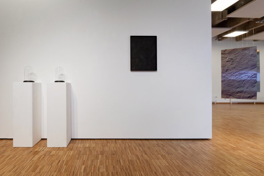 Installation view, basis aperçu, 2017, Margarethe Kollmer and Lena Ditlmann, Goethe-Institut Paris © Falk Messerschmidt