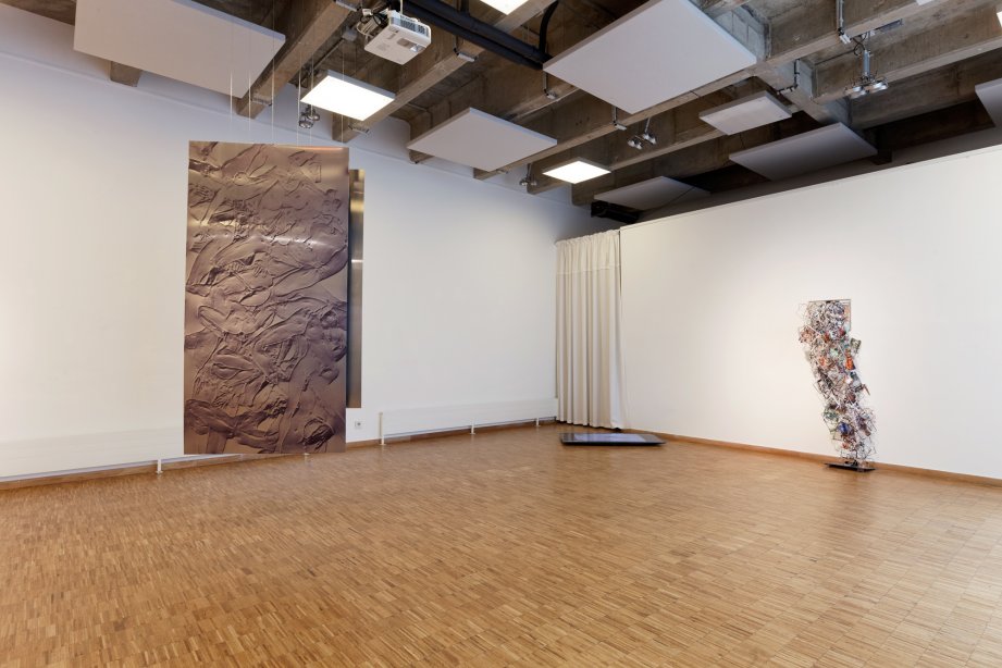 Installation view, basis aperçu, 2017, Simon Speiser and Lilly Lualy, Goethe-Institut Paris © Falk Messerschmidt