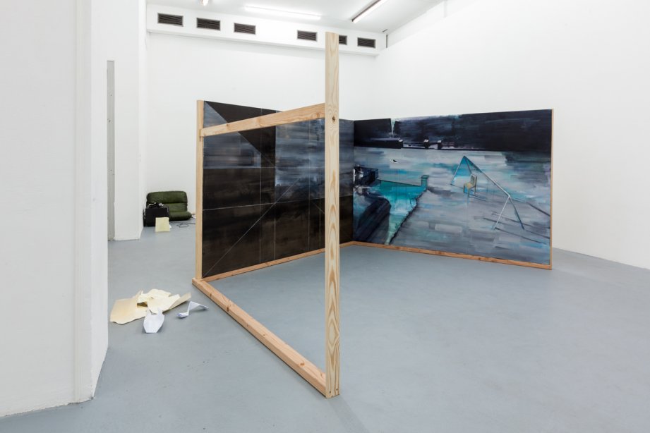 Installation View, Parfümiert mit Dynamit - Sommerschau der Studios, Sabine Rak und Olivia Hyunsin Kim, basis 2015, Foto: Frithjof Kjer