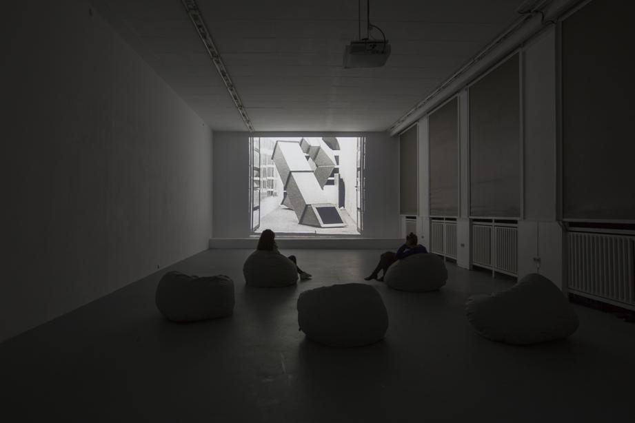 Installation View, Sarah Browne - The Invisible Limb, basis 2014, Foto: Katrin Binner
