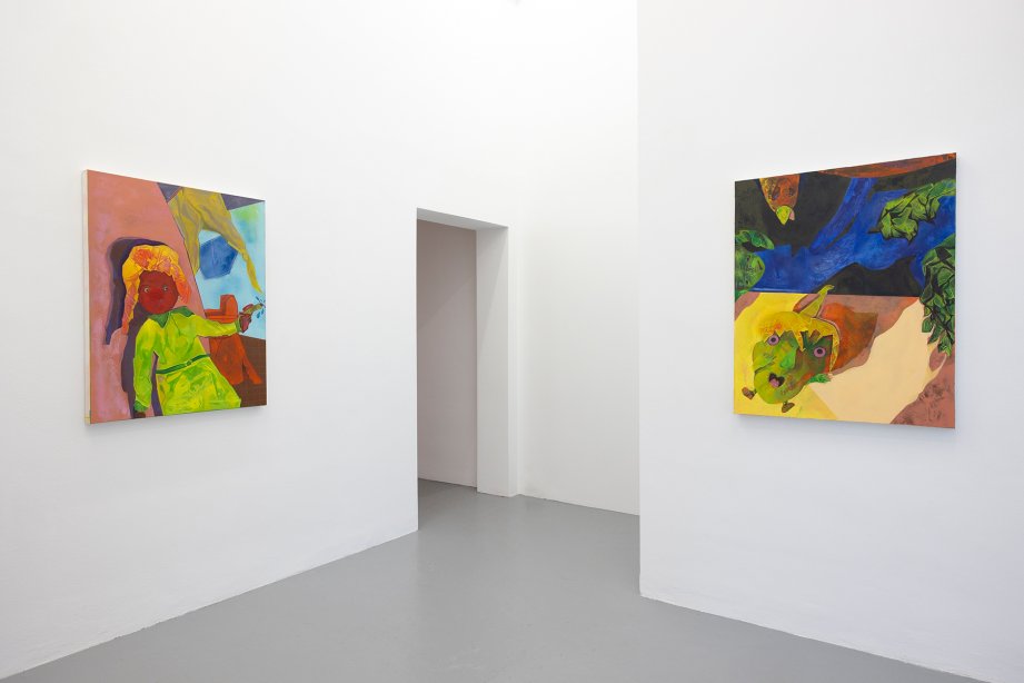 Amna Elhassan - Resonance of Absence, Ausstellungsansicht, 2025 links: Watergun, 2024, rechts: Falling, 2024 © basis e.V., Foto: Nathalie Zimmermann