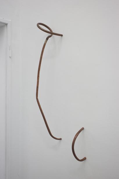 Ausstellungsansicht, Sandra Havlicek "jivin´ sturdy straps", basis 2013, Foto: Cem Yuecetas