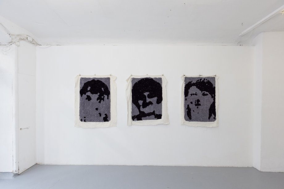 Sasha Velichko, Black Box, Ausstellungsansicht, basis Projektraum, 2025, Foto: Bernd Euring, © basis