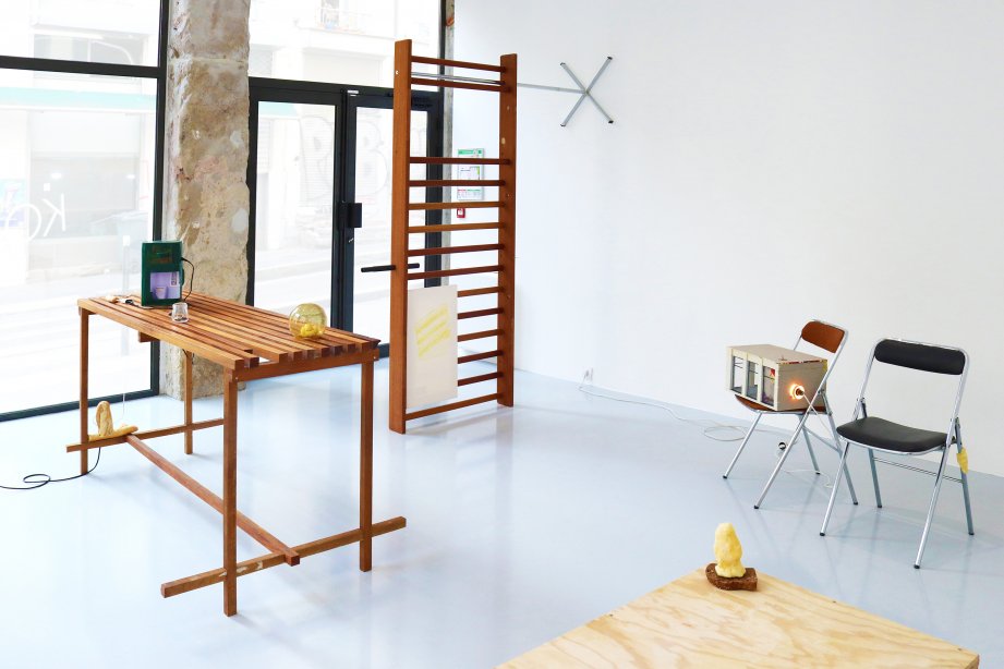 KOMMET LYON, Less Voyage, exhibition view, KOMMET Art space - Lyon (FR), 2023, Photo: Alexandre Caretti.