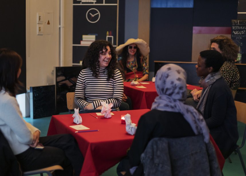 Workshop "SOMETHINGS SMELL OF" with Sun Kim, Larry Bonćhaka, basis reading room, Photo: Ivan Murzin, © basis