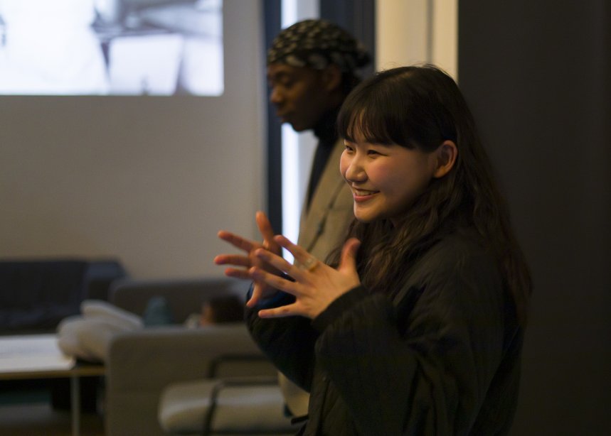 Workshop "SOMETHINGS SMELL OF" with Sun Kim, Larry Bonćhaka, basis reading room, Photo: Ivan Murzin, © basis