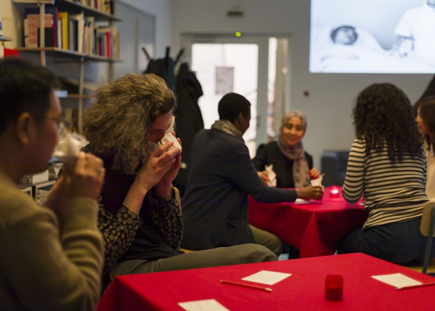 Workshop "SOMETHINGS SMELL OF" von Sun Kim, Larry Bonćhaka, basis Leseraum, Foto: Ivan Murzin, © basis