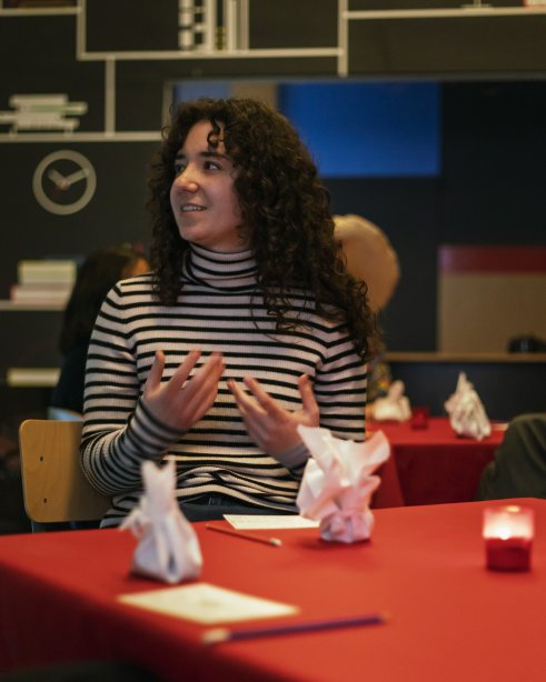 Workshop "SOMETHINGS SMELL OF" with Sun Kim, Larry Bonćhaka, basis reading room, Photo: Ivan Murzin, © basis